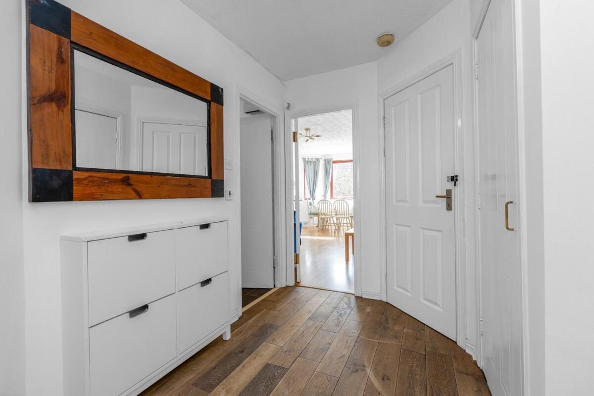 Apartment Parking - Centre - The Restalrig *