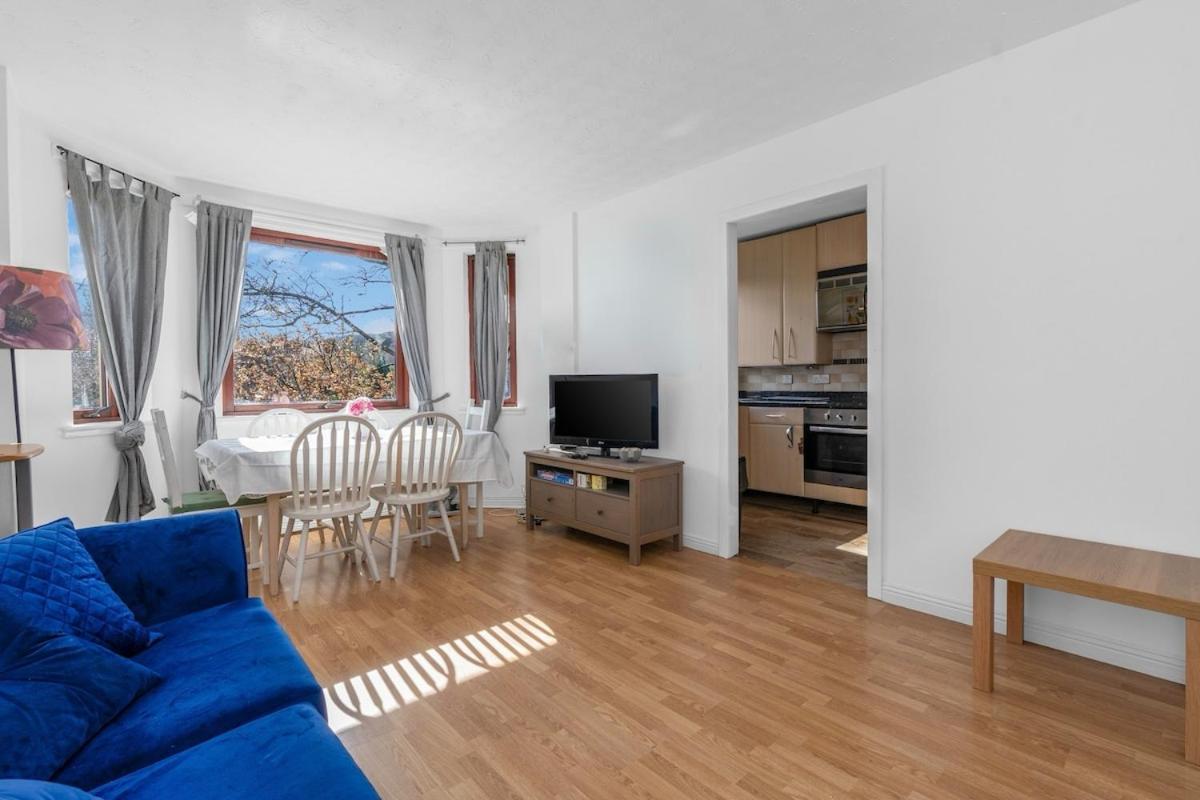 Apartment Parking - Centre - The Restalrig Edinburgh